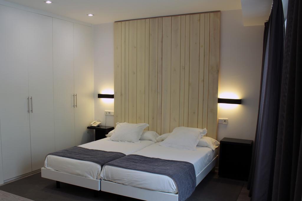 Hotel Lois A Coruna Bagian luar foto