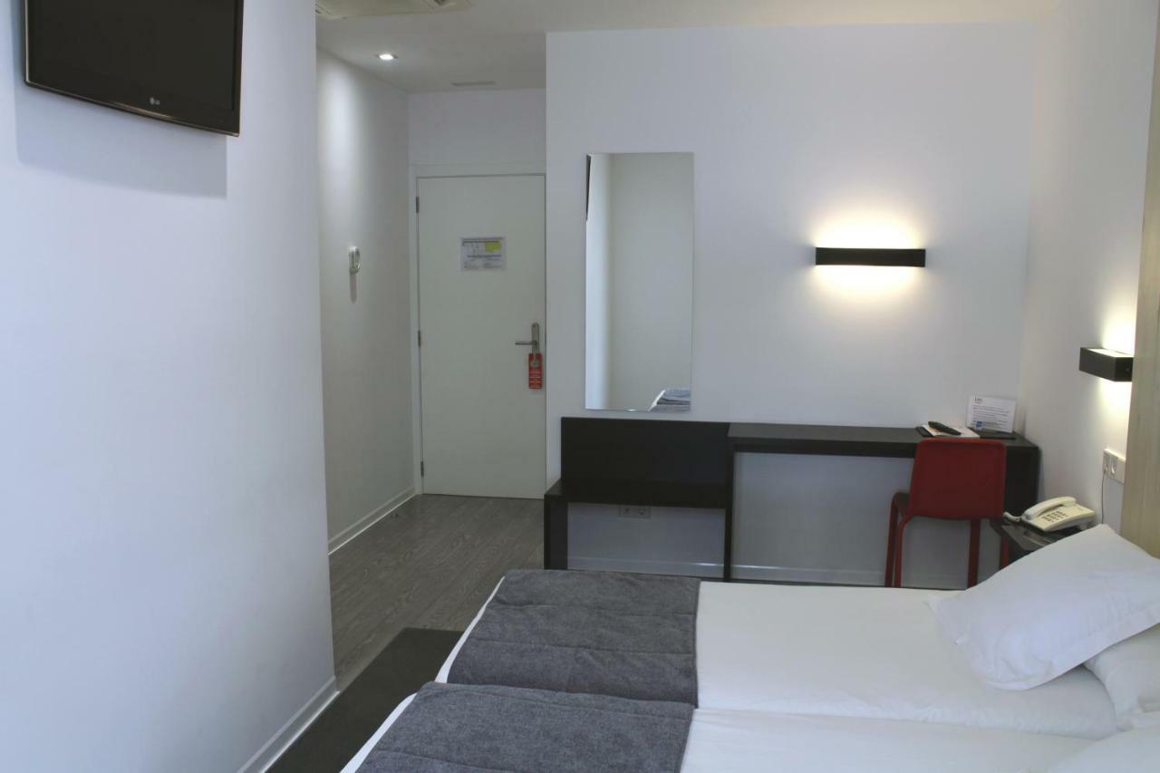 Hotel Lois A Coruna Bagian luar foto